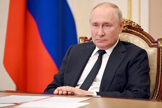 Путин заверил, что государство будет подставлять плечо для поддержки бизнеса