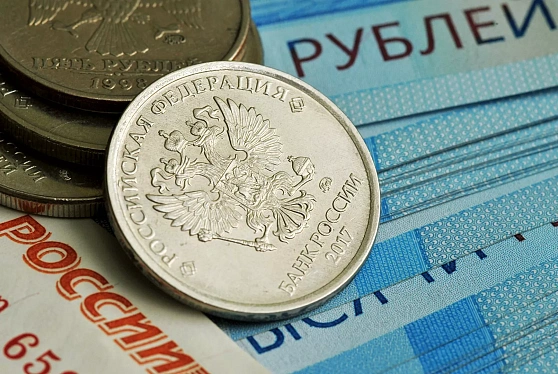 Эксперт: рубль продолжит дорожать