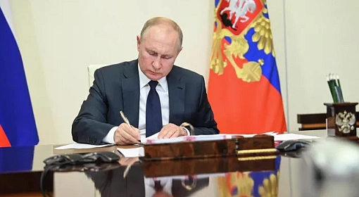 Путин подписал указ о вопросах международных перевозок грузов