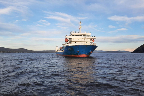 Стартовал первый рейс китайского судна по российским путям Нижнего Амура